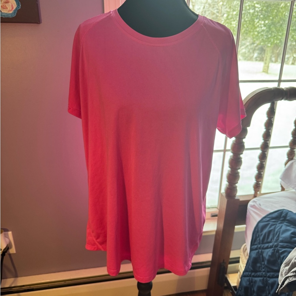 Tek Gear Women's Hot Pink Short Sleeve Tee